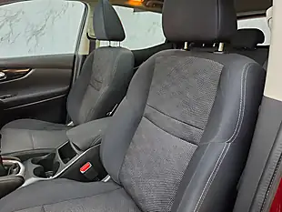 Used 2015 Nissan Qashqai Acenta+ Red - Interior and Exterior details 15