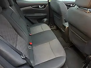 Used 2015 Nissan Qashqai Acenta+ Red - Interior and Exterior details 18
