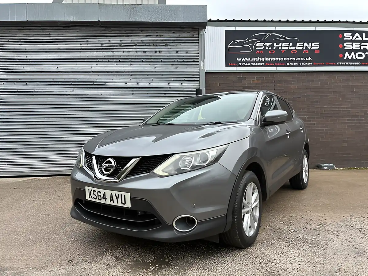 Used 2015 Nissan Qashqai Acenta Smart Vision Grey - Front View