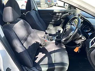 Used 2015 Nissan Qashqai Acenta White - Interior and Exterior details 13