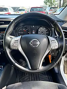 Used 2015 Nissan Qashqai Acenta White - Interior and Exterior details 15