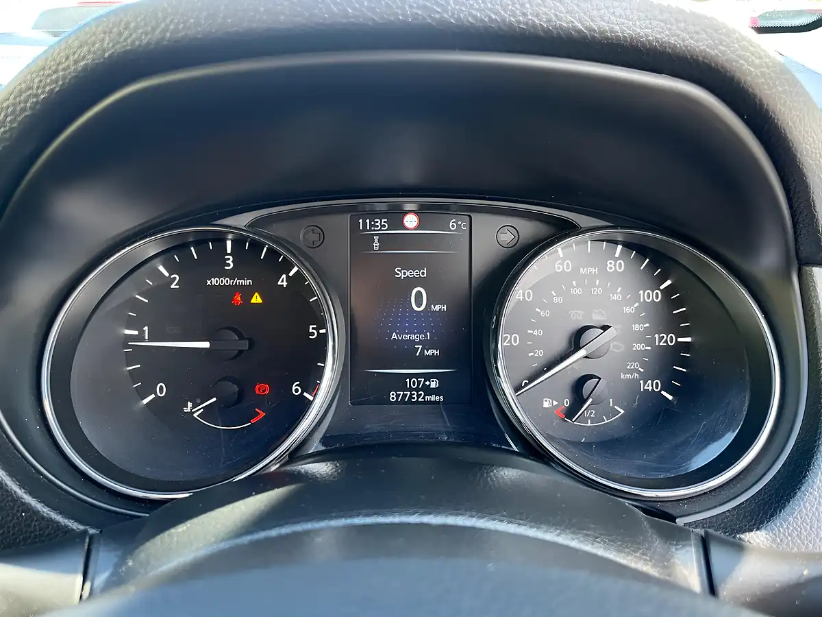 Used 2015 Nissan Qashqai Acenta White - Interior and Exterior details 18