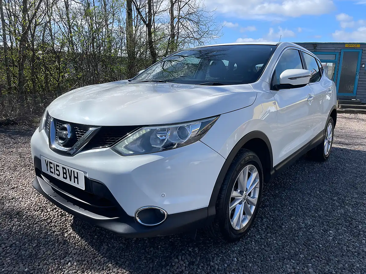Used 2015 Nissan Qashqai Acenta White - Interior and Exterior details 2