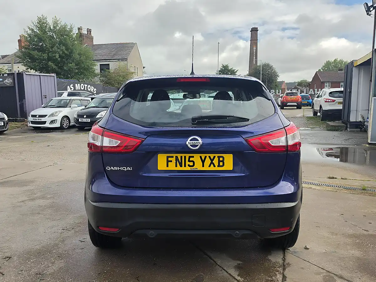 Used 2015 Nissan Qashqai Acenta Xtron Blue - Interior and Exterior details 6