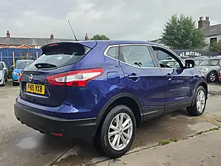 Used 2015 Nissan Qashqai Acenta Xtron Blue - Interior and Exterior details 7