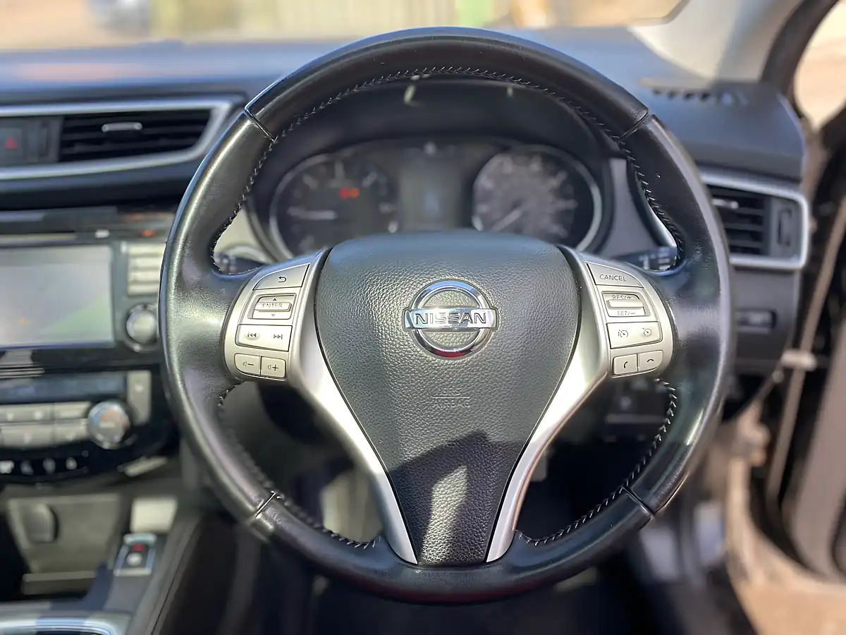 Used 2015 Nissan Qashqai N-Tec+ Black - Interior and Exterior details 13