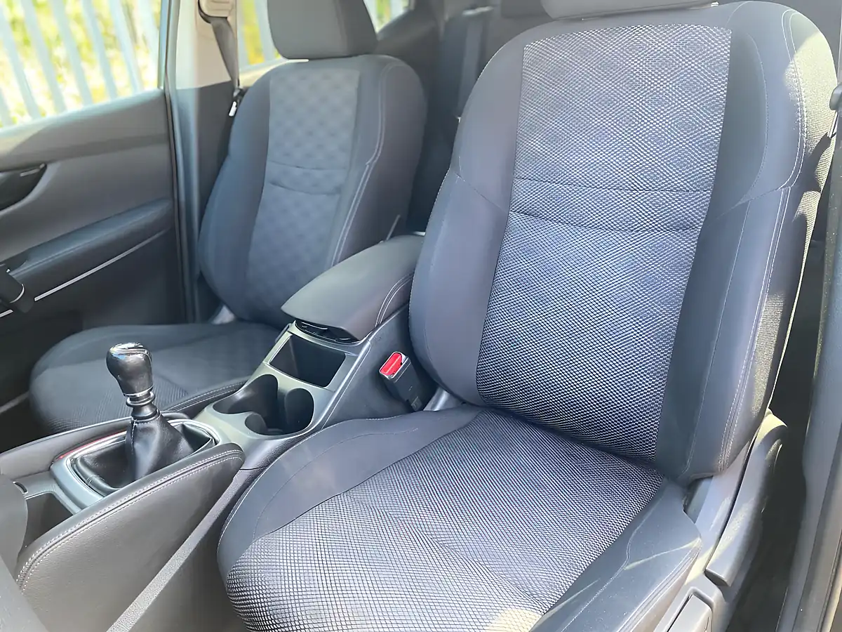 Used 2015 Nissan Qashqai N-Tec+ Black - Interior and Exterior details 18