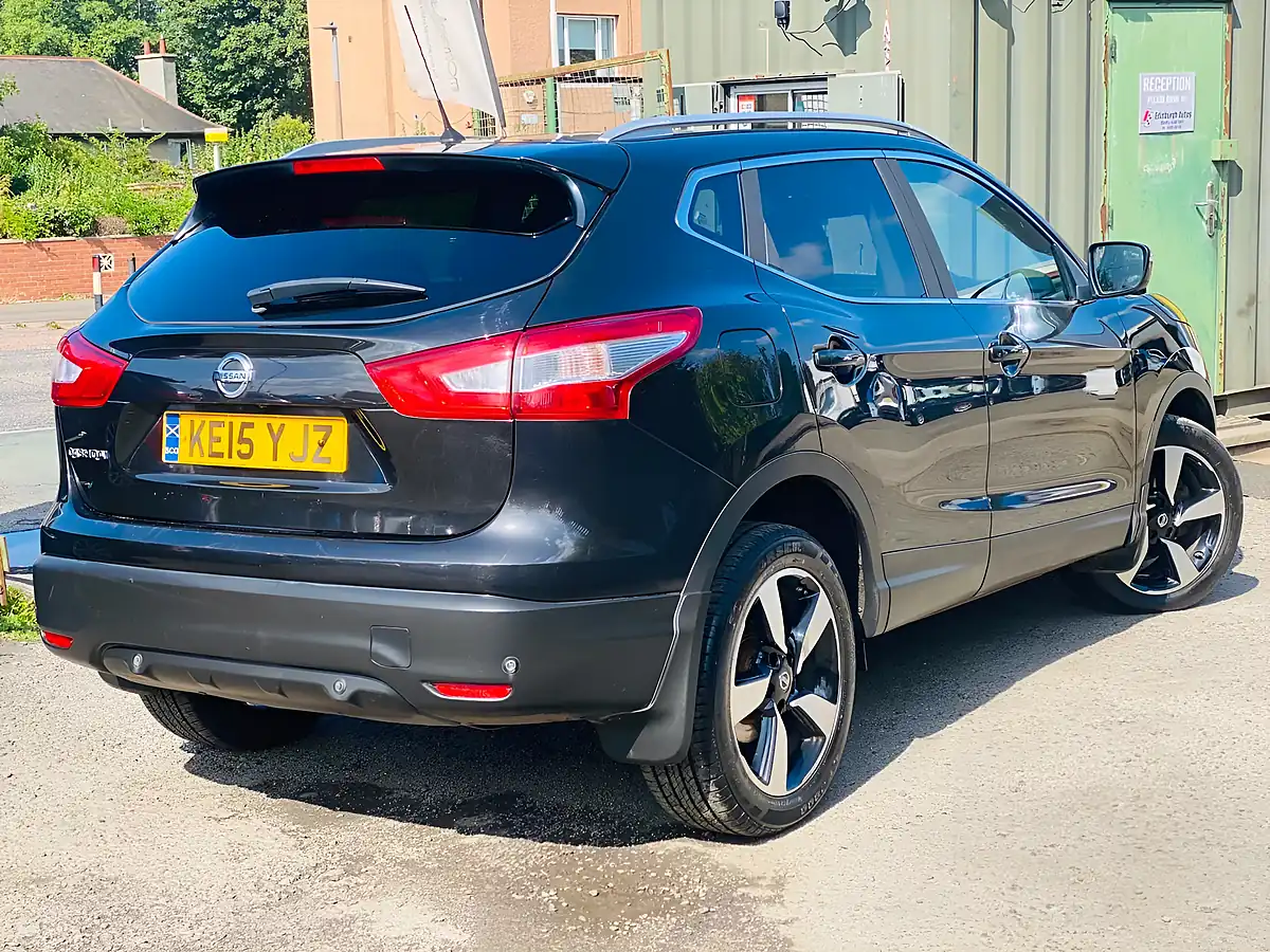 Used 2015 Nissan Qashqai N-Tec+ Black - Interior and Exterior details 7