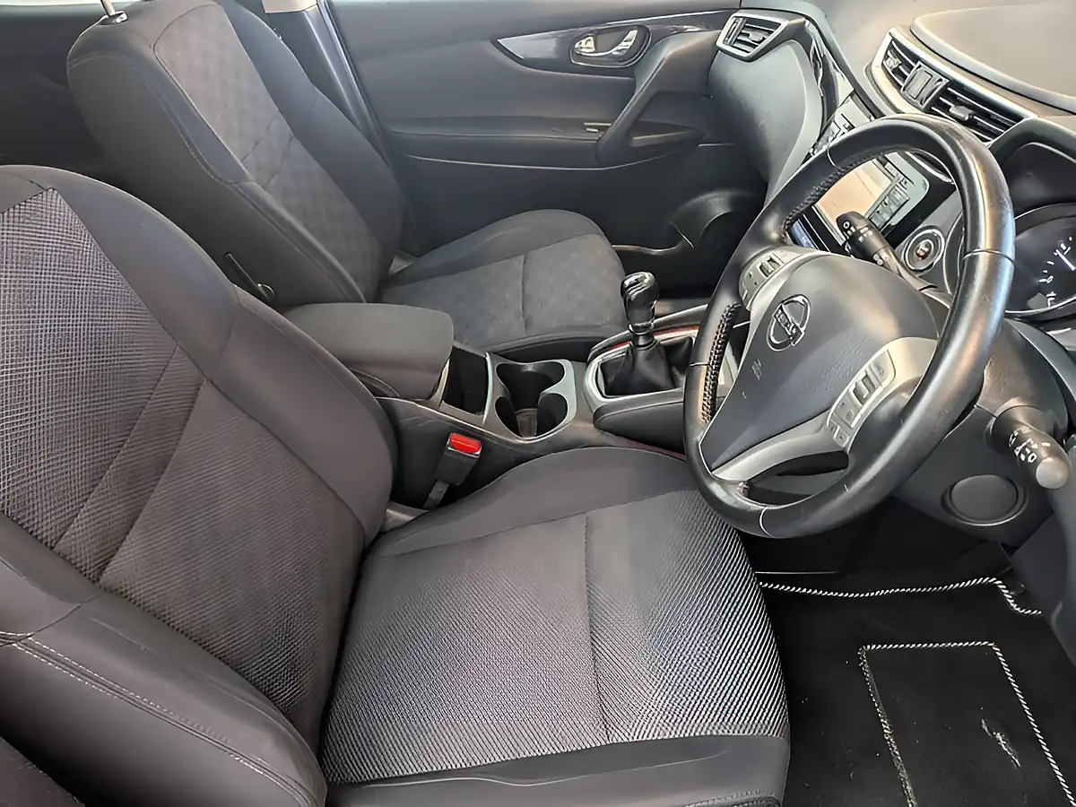 Used 2015 Nissan Qashqai N-Tec+ Black - Interior and Exterior details 10