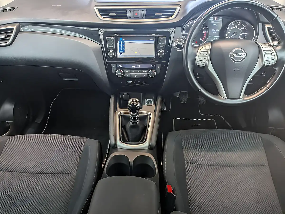 Used 2015 Nissan Qashqai N-Tec+ Black - Interior and Exterior details 15