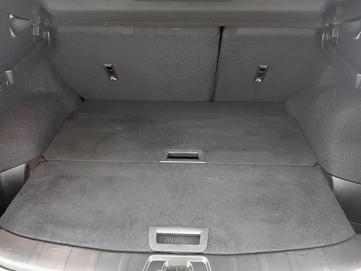 Used 2015 Nissan Qashqai N-Tec+ Black - Interior and Exterior details 16