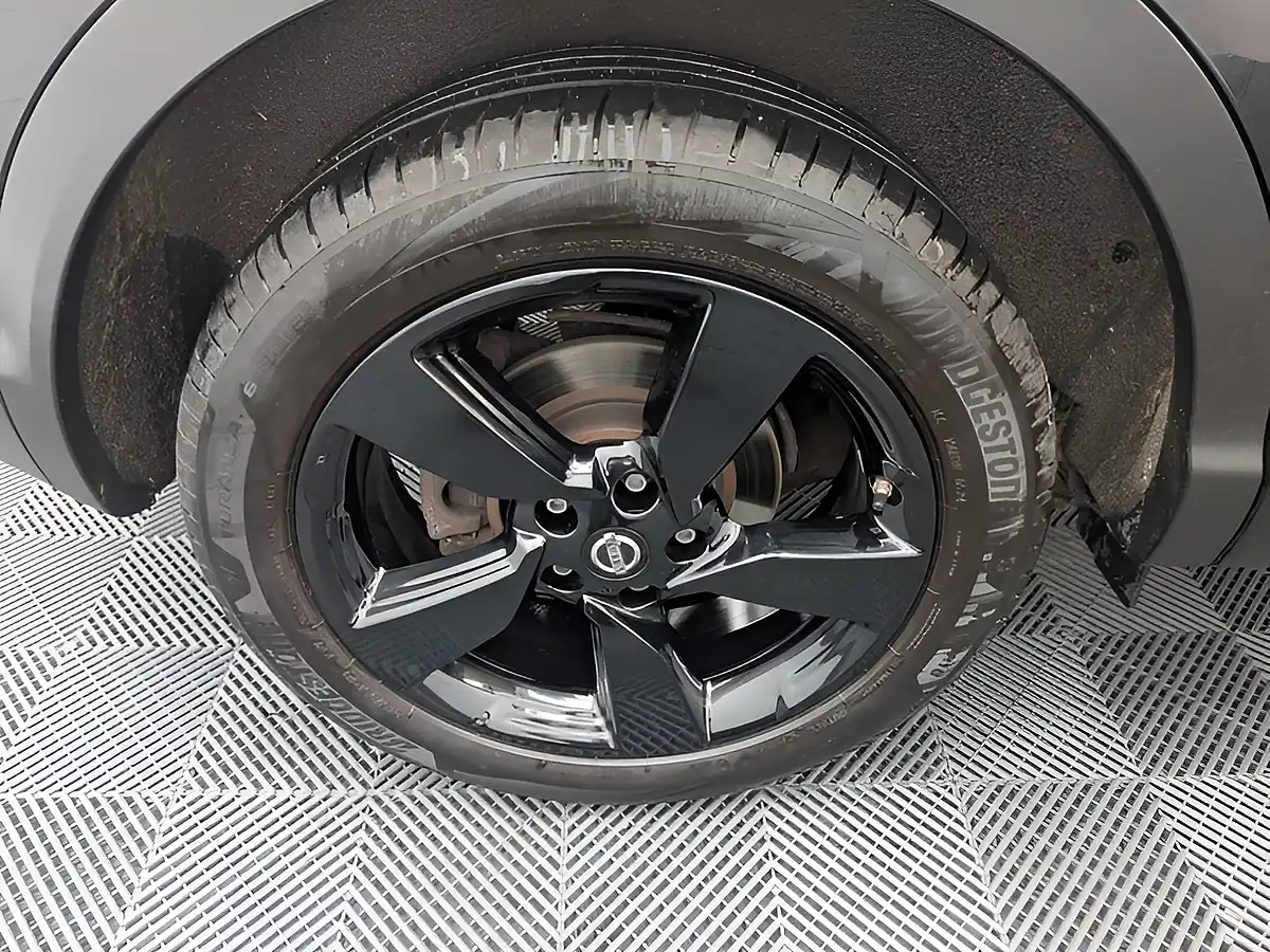 Used 2015 Nissan Qashqai N-Tec+ Black - Interior and Exterior details 20