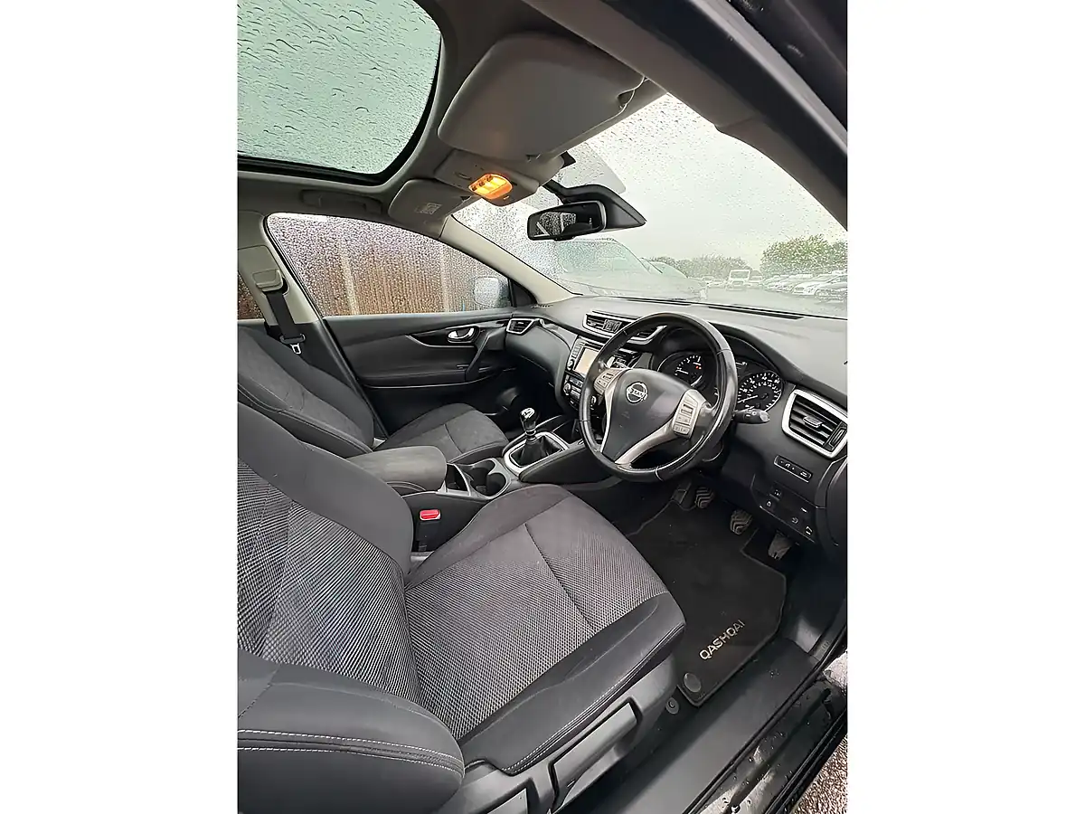Used 2015 Nissan Qashqai N-Tec+ Black - Interior and Exterior details 10