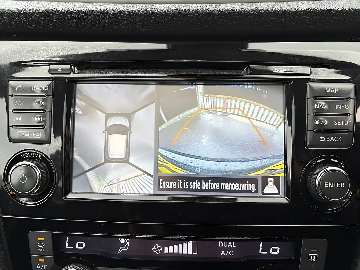 Used 2015 Nissan Qashqai N-Tec+ Black - Interior and Exterior details 16