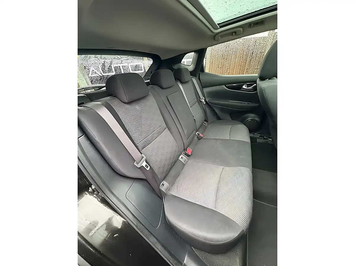 Used 2015 Nissan Qashqai N-Tec+ Black - Interior and Exterior details 18