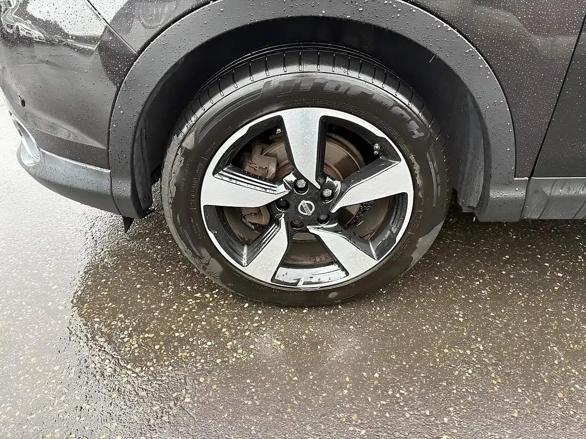 Used 2015 Nissan Qashqai N-Tec+ Black - Interior and Exterior details 4