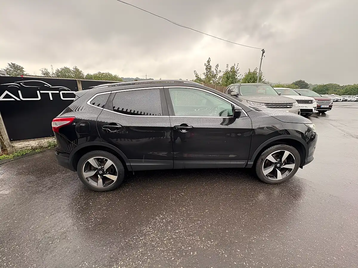 Used 2015 Nissan Qashqai N-Tec+ Black - Interior and Exterior details 8