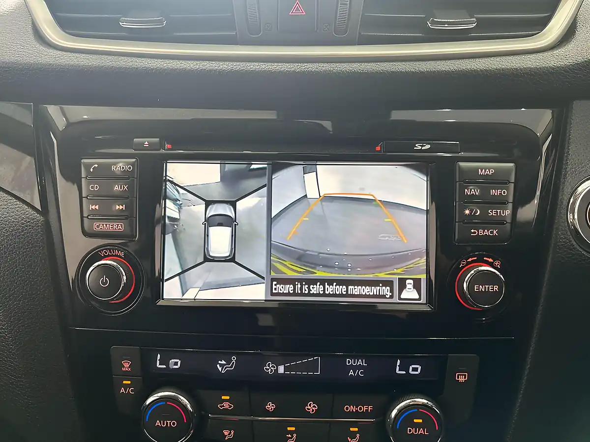Used 2015 Nissan Qashqai N-Tec Black - Interior and Exterior details 17