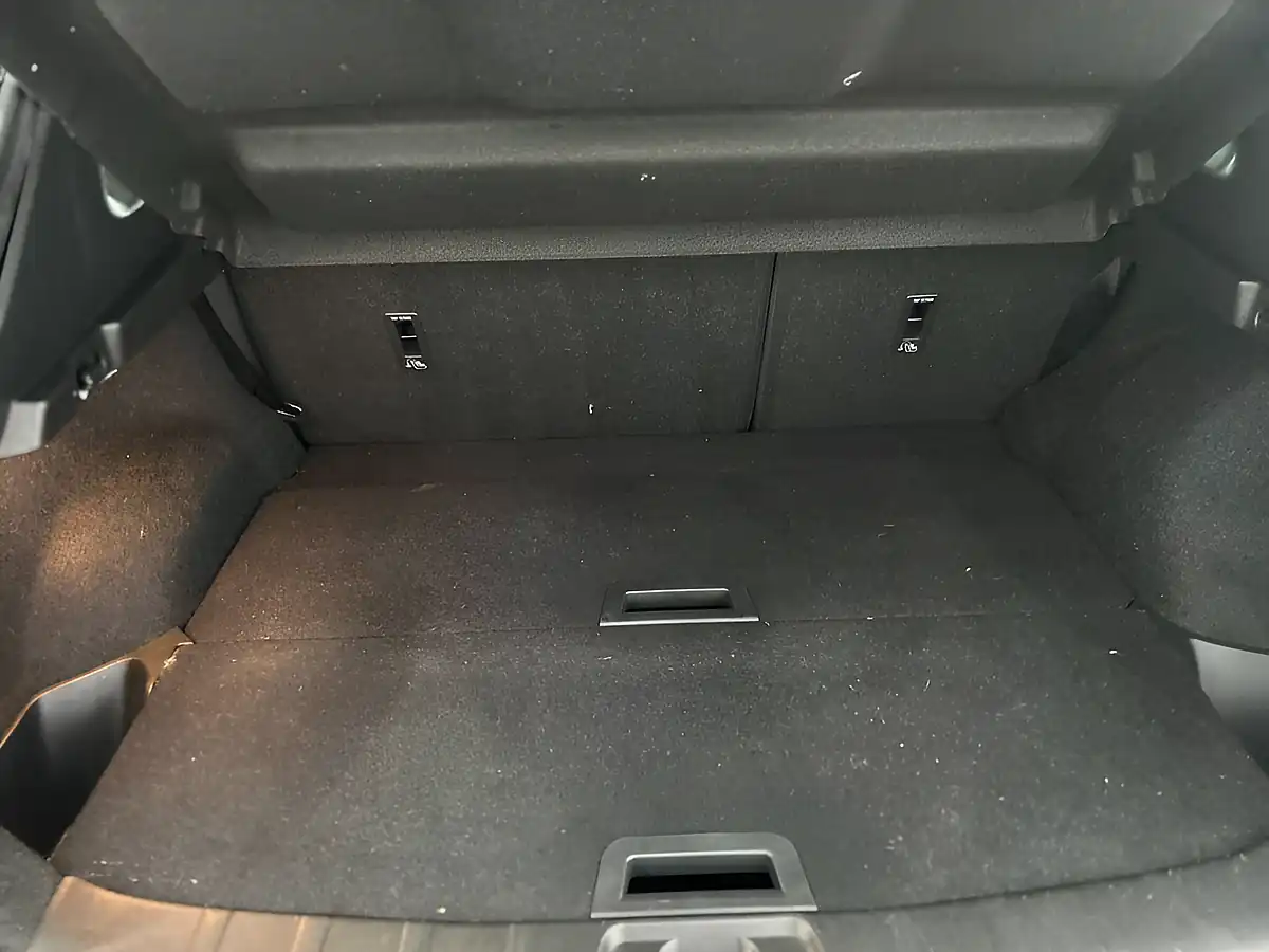Used 2015 Nissan Qashqai N-Tec Black - Interior and Exterior details 18
