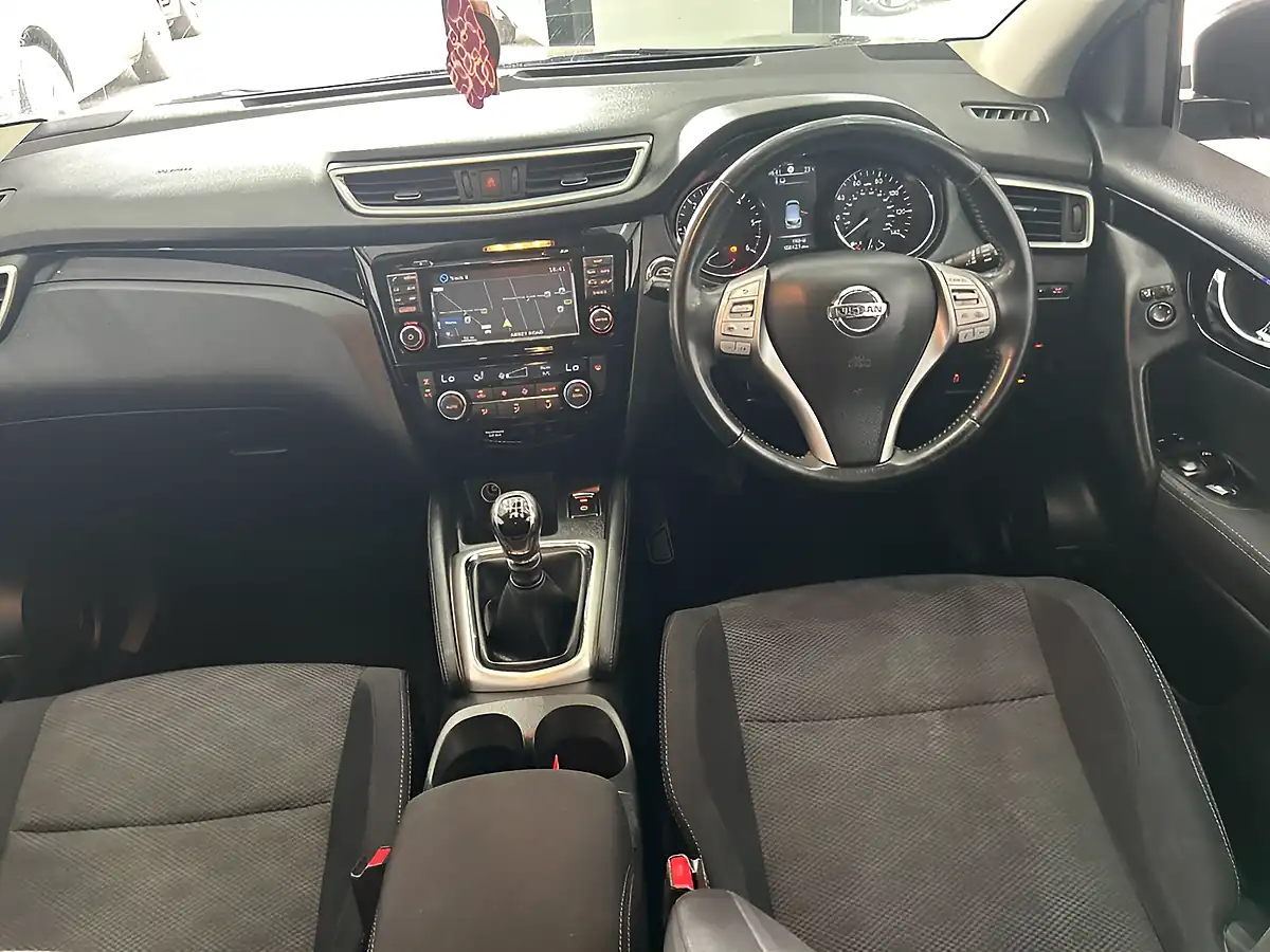 Used 2015 Nissan Qashqai N-Tec Black - Interior and Exterior details 2
