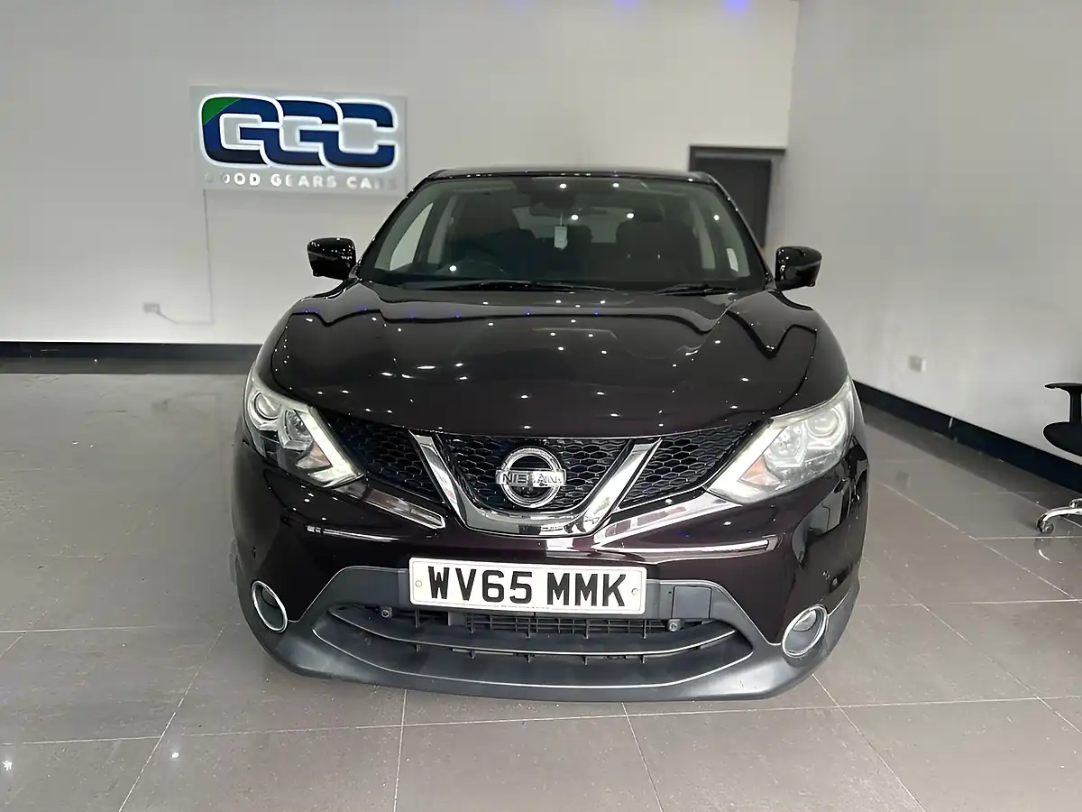 Used 2015 Nissan Qashqai N-Tec Black - Interior and Exterior details 8