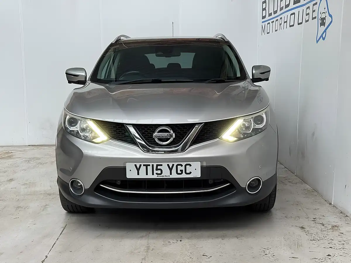 Used 2015 Nissan Qashqai N-Tec+ Blade Silver - Interior and Exterior details 2