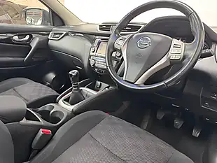 Used 2015 Nissan Qashqai N-Tec+ Blade Silver - Interior and Exterior details 3