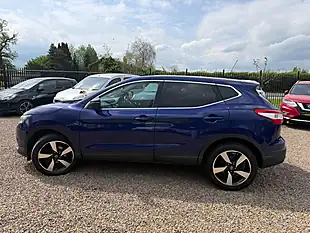 Used 2015 Nissan Qashqai N-Tec Blue - Interior and Exterior details 11