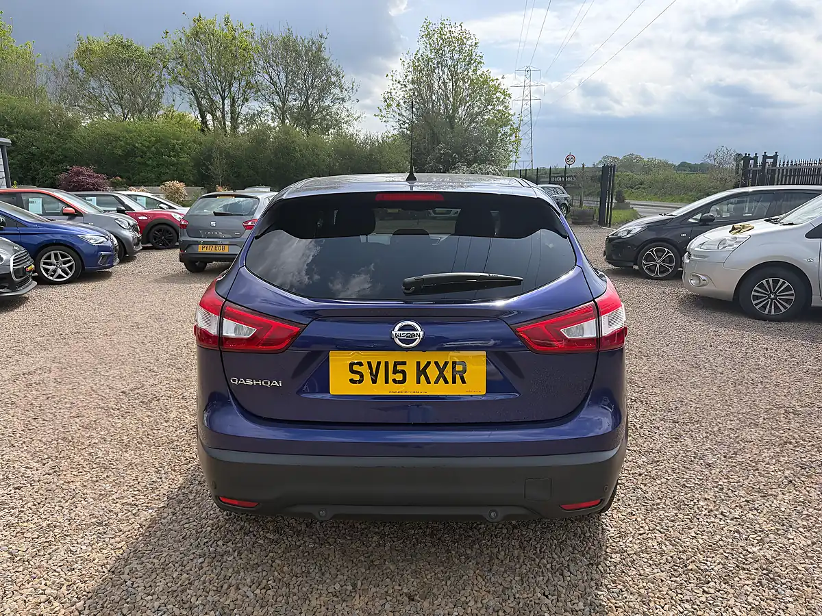 Used 2015 Nissan Qashqai N-Tec Blue - Interior and Exterior details 13