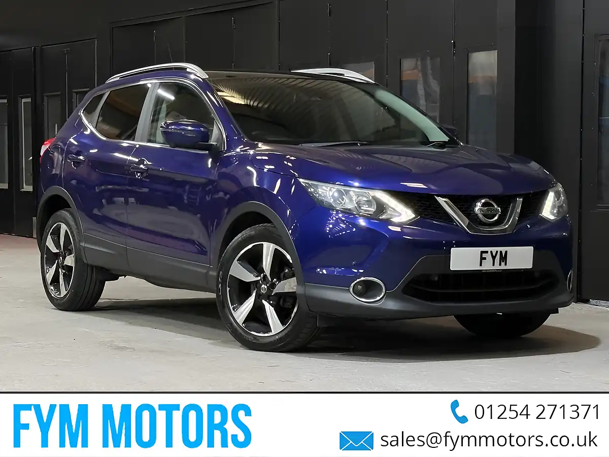 Used 2015 Nissan Qashqai N-Tec+ Blue - Front View