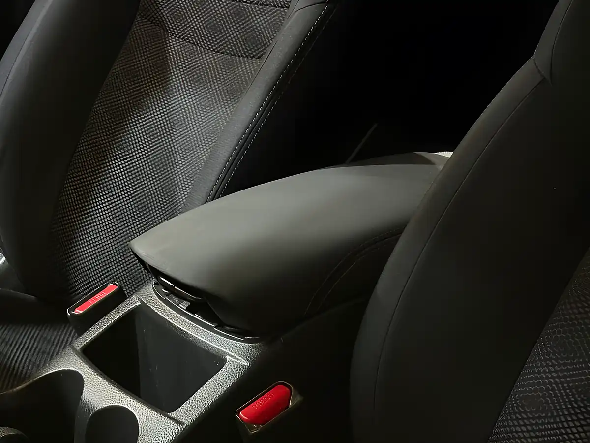Used 2015 Nissan Qashqai N-Tec+ Blue - Interior and Exterior details 16