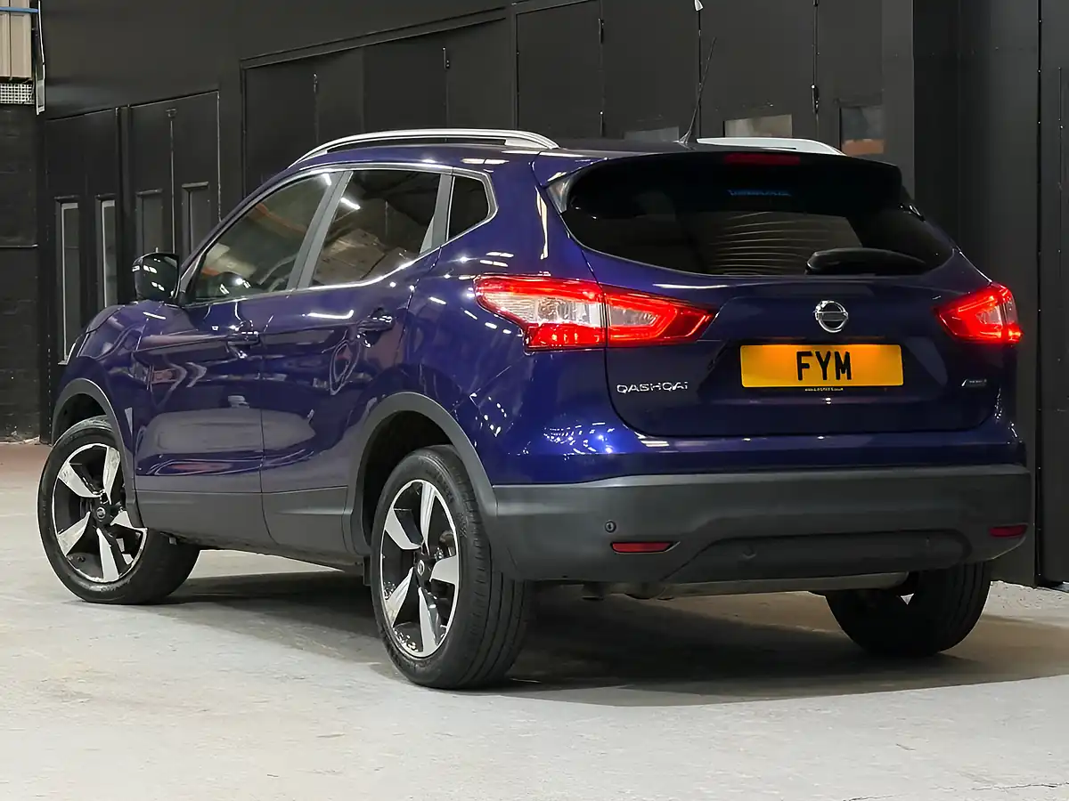 Used 2015 Nissan Qashqai N-Tec+ Blue - Interior and Exterior details 5