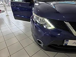 Used 2015 Nissan Qashqai N-Tec+ Blue - Interior and Exterior details 8