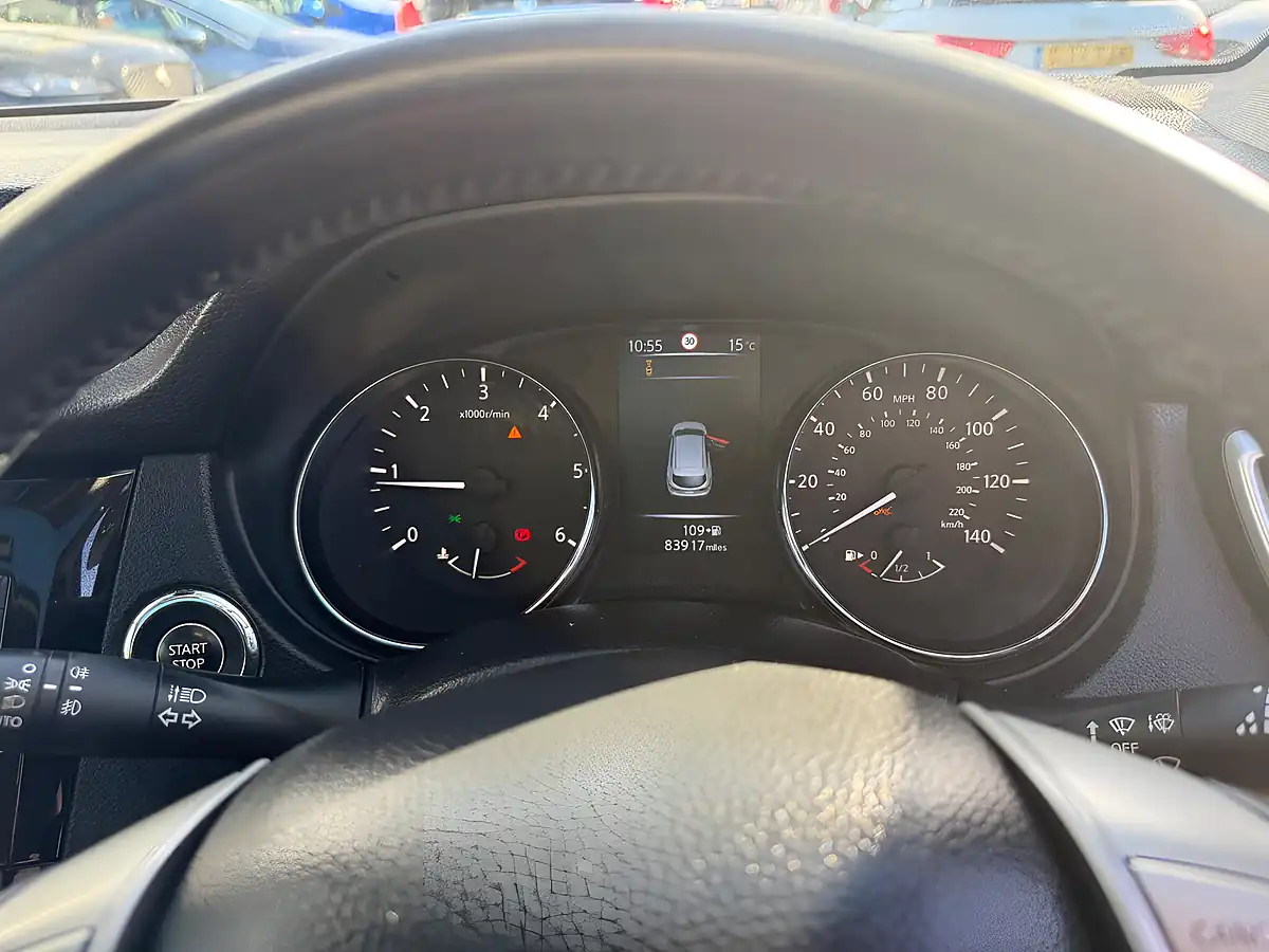Used 2015 Nissan Qashqai N-Tec Blue - Interior and Exterior details 16