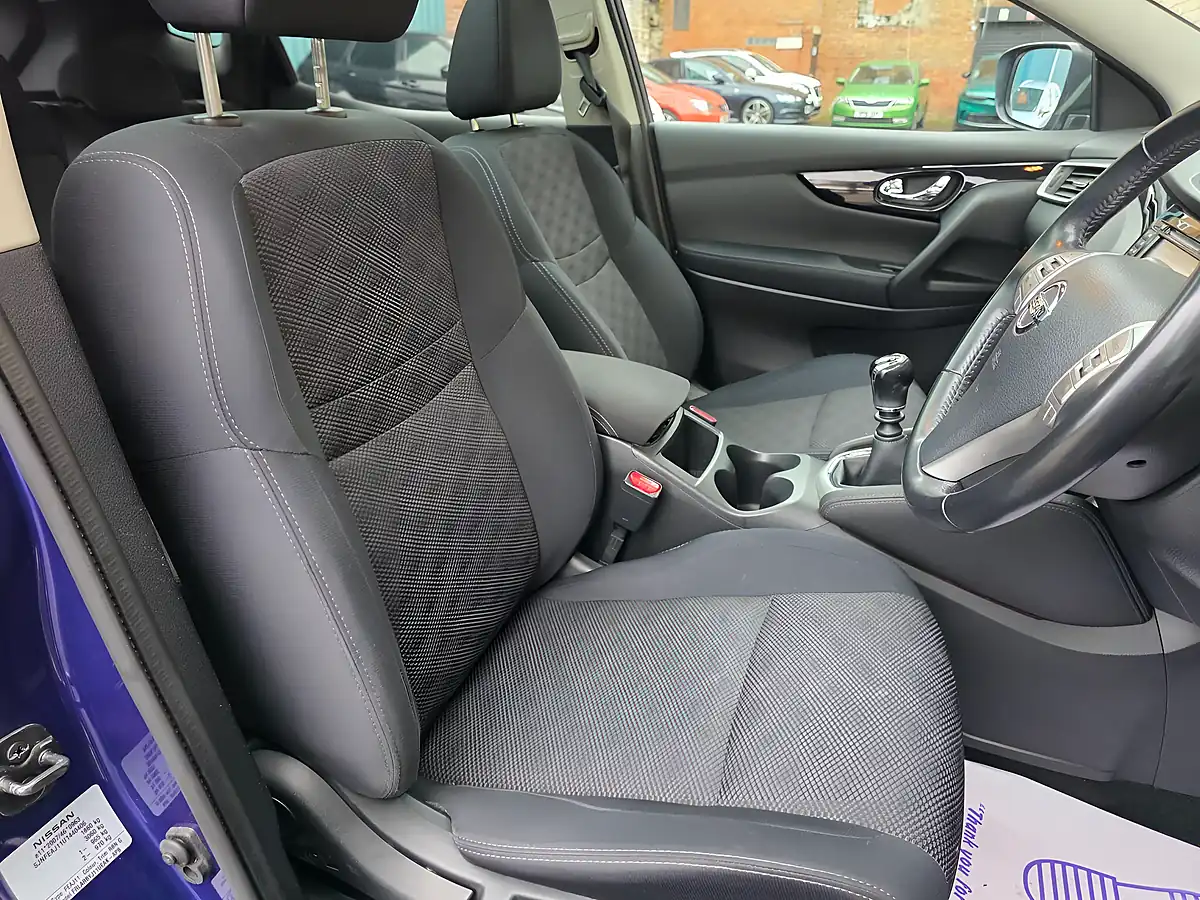 Used 2015 Nissan Qashqai N-Tec+ Blue - Interior and Exterior details 10