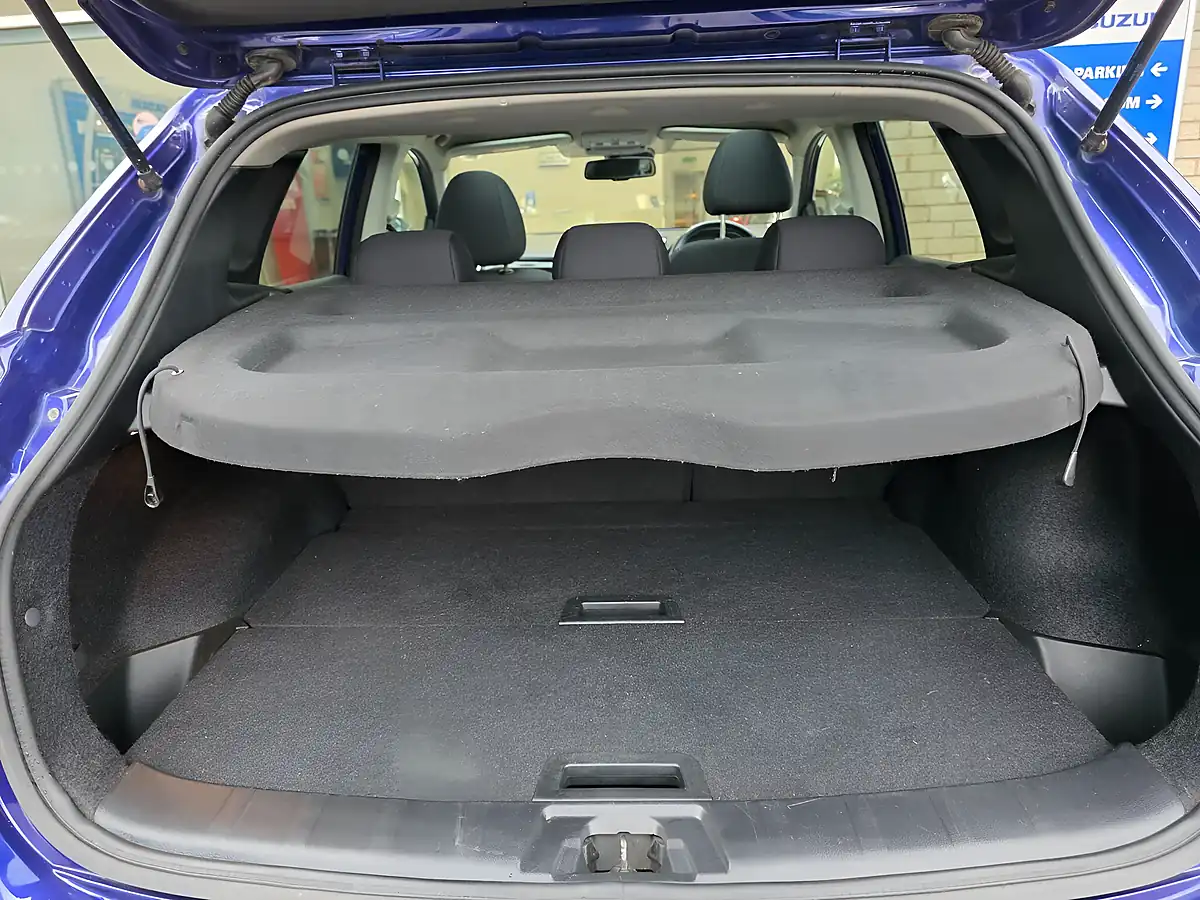 Used 2015 Nissan Qashqai N-Tec+ Blue - Interior and Exterior details 14