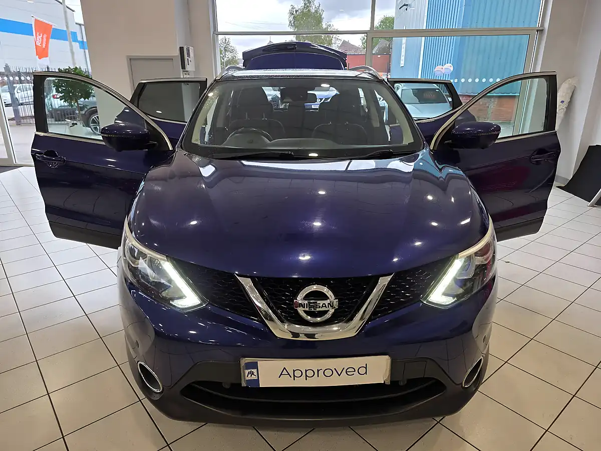 Used 2015 Nissan Qashqai N-Tec+ Blue - Interior and Exterior details 5