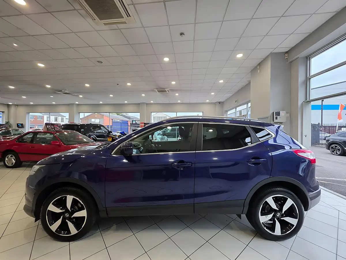 Used 2015 Nissan Qashqai N-Tec+ Blue - Interior and Exterior details 6