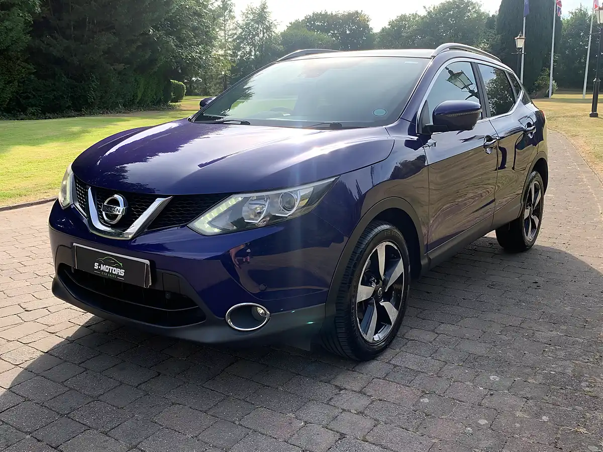 Used 2015 Nissan Qashqai N-Tec+ Blue - Interior and Exterior details 11