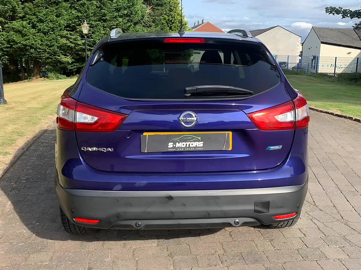 Used 2015 Nissan Qashqai N-Tec+ Blue - Interior and Exterior details 14