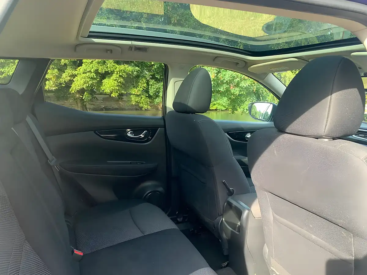 Used 2015 Nissan Qashqai N-Tec+ Blue - Interior and Exterior details 19