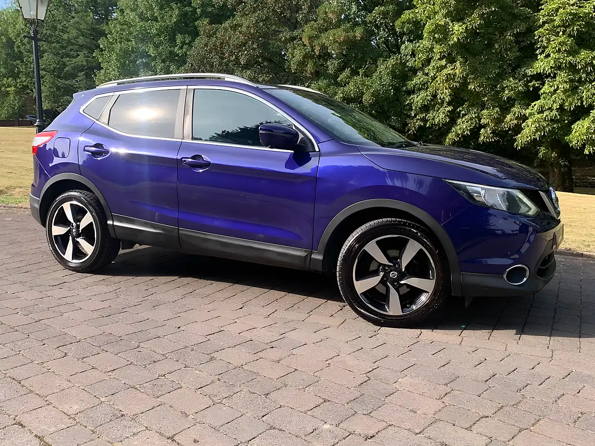Used 2015 Nissan Qashqai N-Tec+ Blue - Interior and Exterior details 7