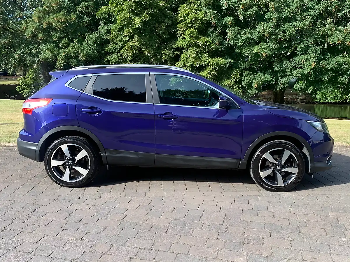 Used 2015 Nissan Qashqai N-Tec+ Blue - Interior and Exterior details 9