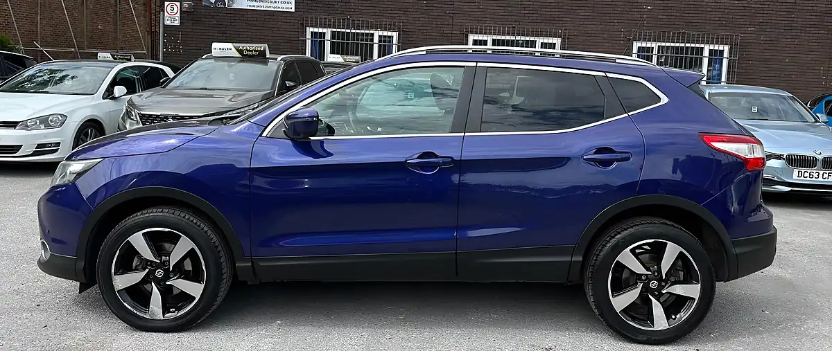 Used 2015 Nissan Qashqai N-Tec+ Blue - Interior and Exterior details 4