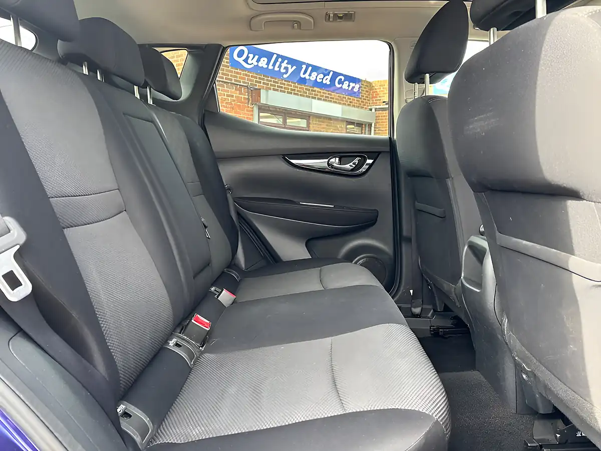 Used 2015 Nissan Qashqai N-Tec+ Blue - Interior and Exterior details 12