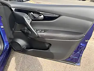 Used 2015 Nissan Qashqai N-Tec+ Blue - Interior and Exterior details 15
