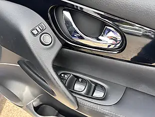 Used 2015 Nissan Qashqai N-Tec+ Blue - Interior and Exterior details 16