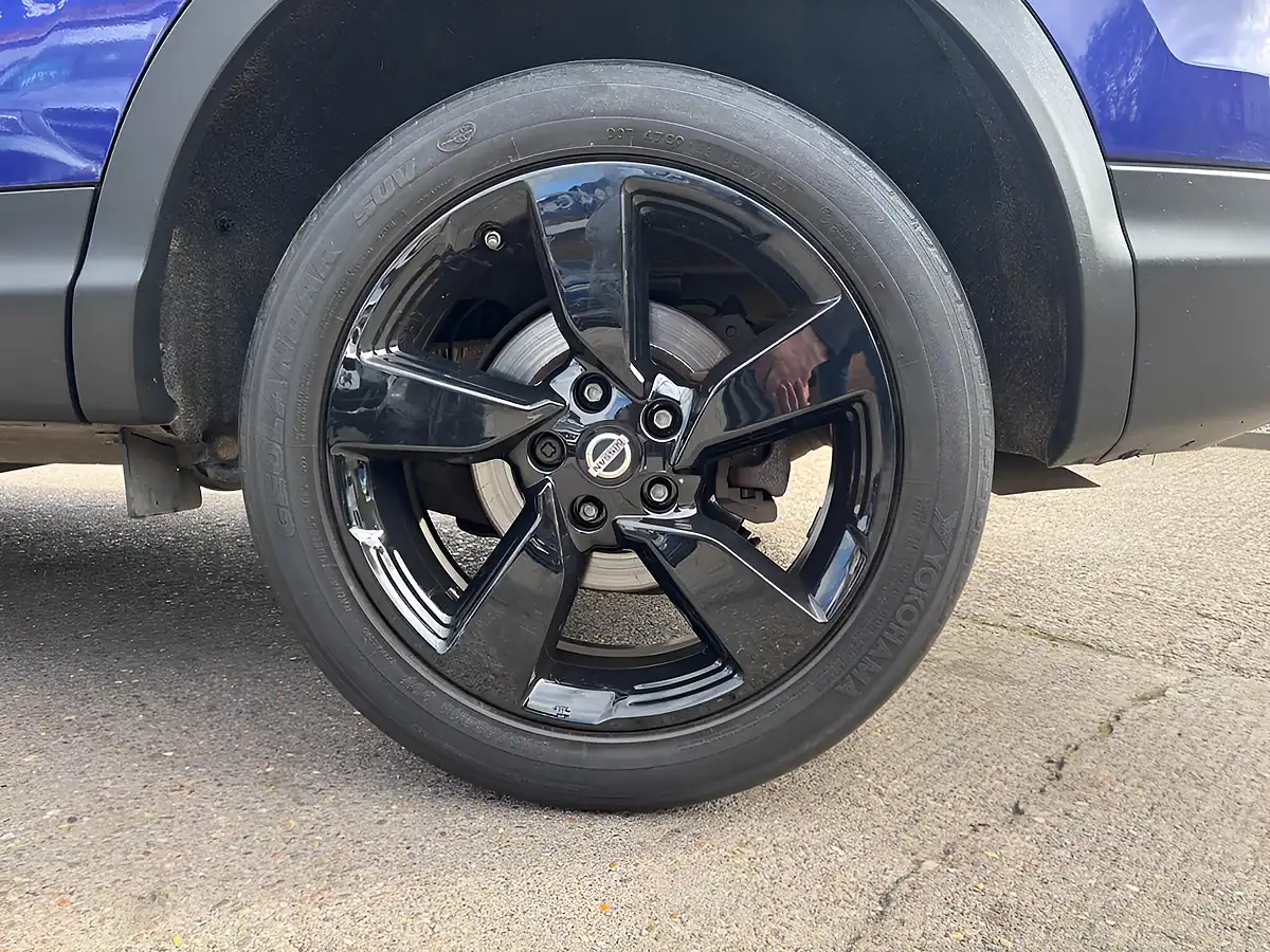 Used 2015 Nissan Qashqai N-Tec+ Blue - Interior and Exterior details 7