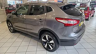 Used 2015 Nissan Qashqai N-Tec+ Grey - Interior and Exterior details 4