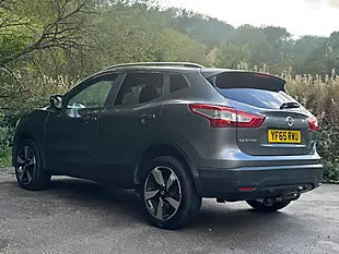 Used 2015 Nissan Qashqai N-Tec+ Grey - Interior and Exterior details 12